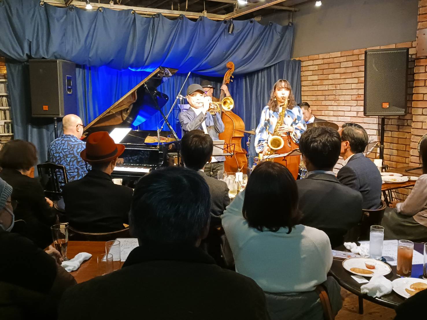 Gallery Jazz Spot Swing