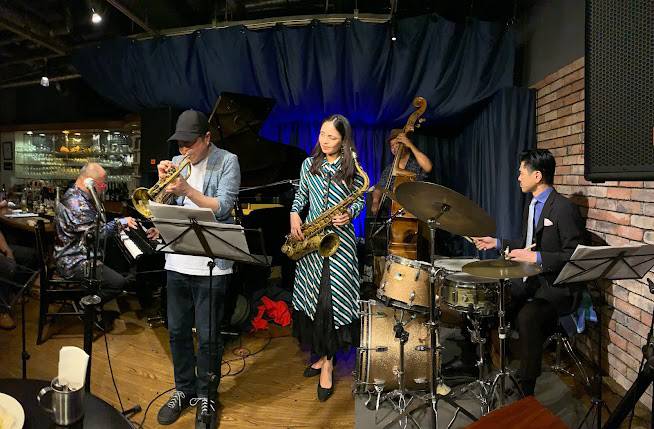 Gallery Jazz Spot Swing